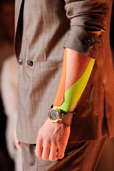Look 19